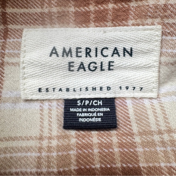 American Eagle Flannel Shirt Soft Tan White Plaid Button Down Collar Sz S - Picture 3 of 13